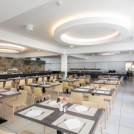 Bluesun Hotel Neptun Tučepi エクステリア 写真