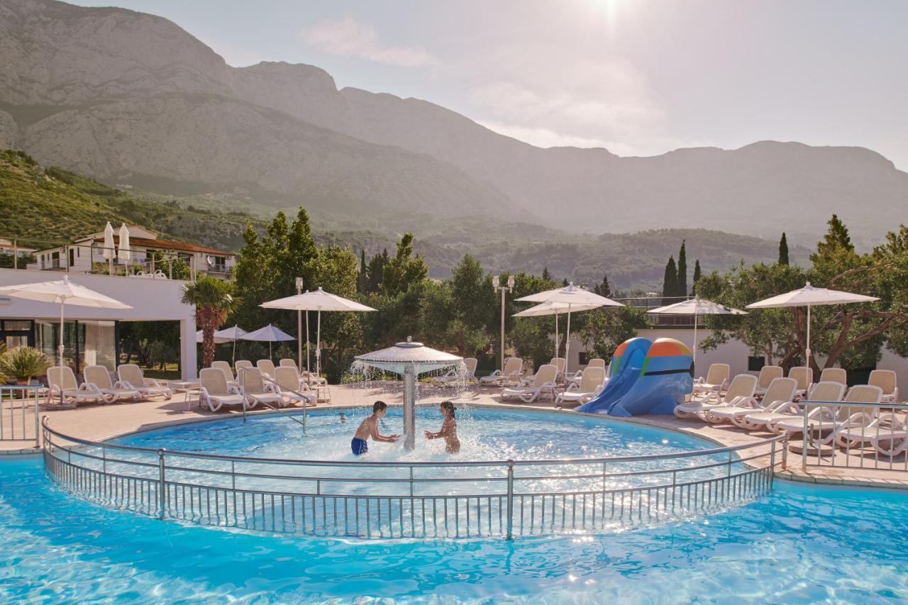 Bluesun Hotel Neptun Tučepi エクステリア 写真