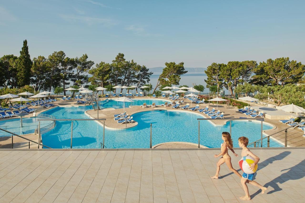 Bluesun Hotel Neptun Tučepi エクステリア 写真