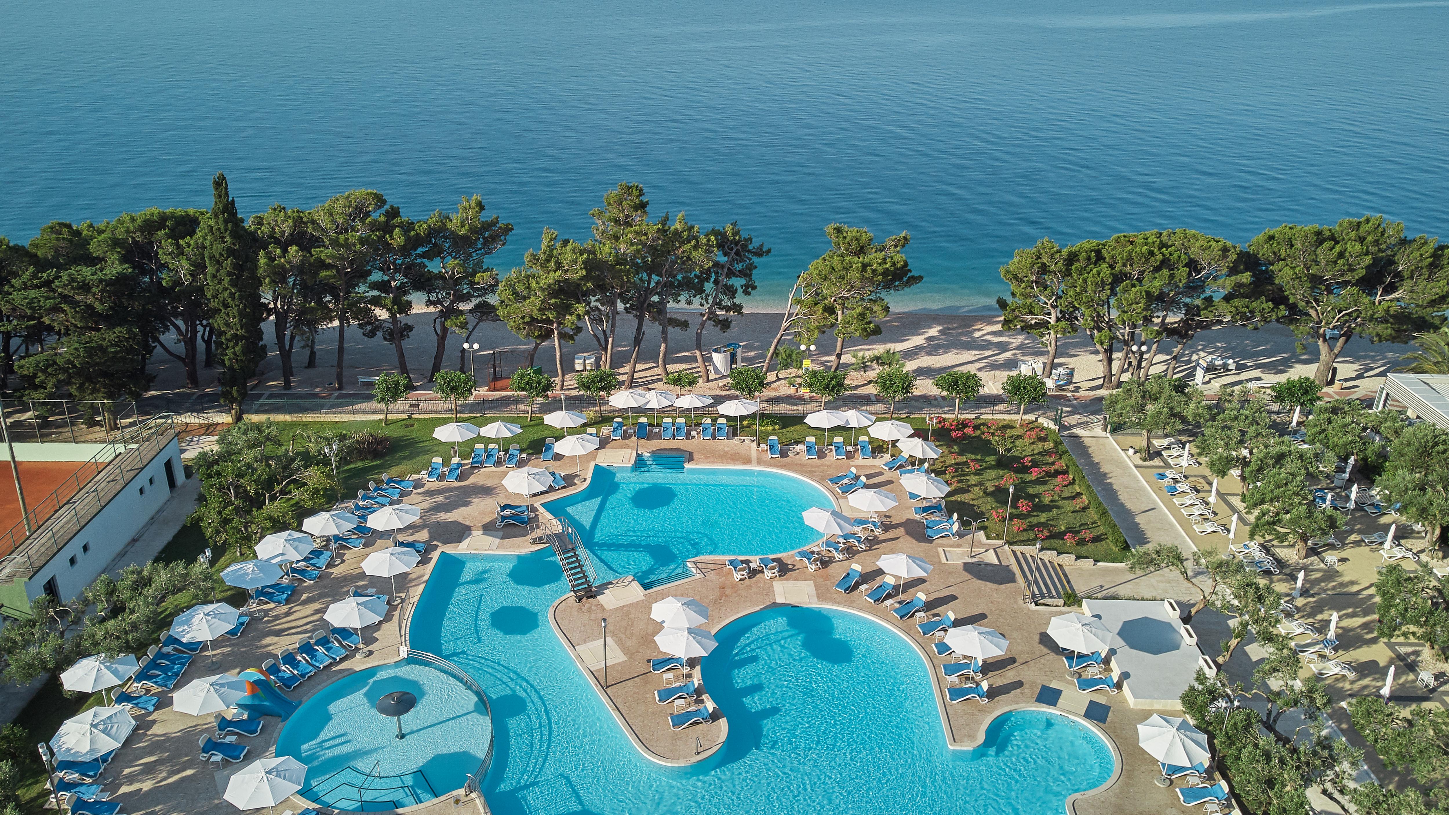 Bluesun Hotel Neptun Tučepi エクステリア 写真